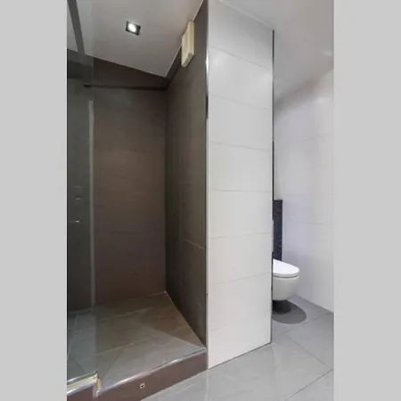 Prox.gare Montparnasse-galeries Lafayette! 4pers. Paris