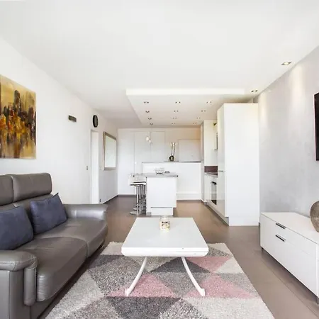 Prox.gare Montparnasse-galeries Lafayette! 4pers. Paris